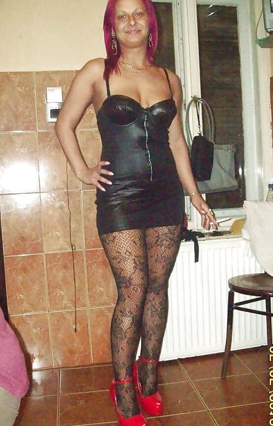 MATURES DRESSED LIKE SLUTS
