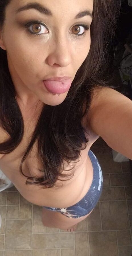 Julia O ()