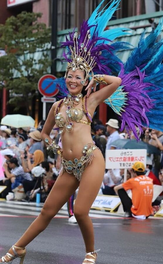 Japanese samba girls