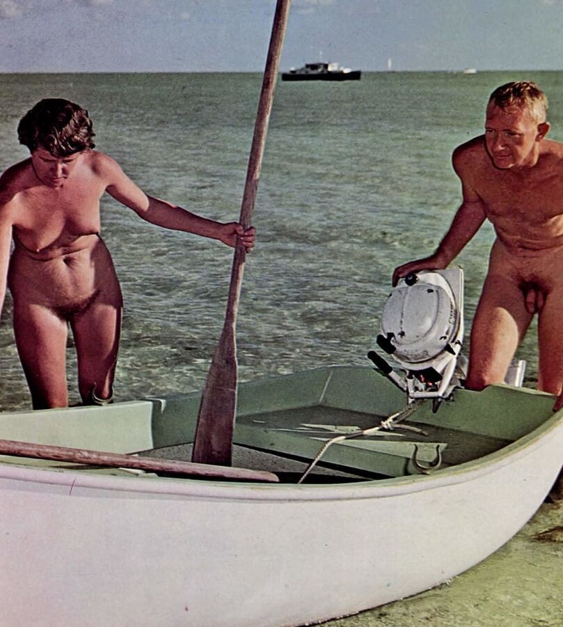 Naked Vintage Girls