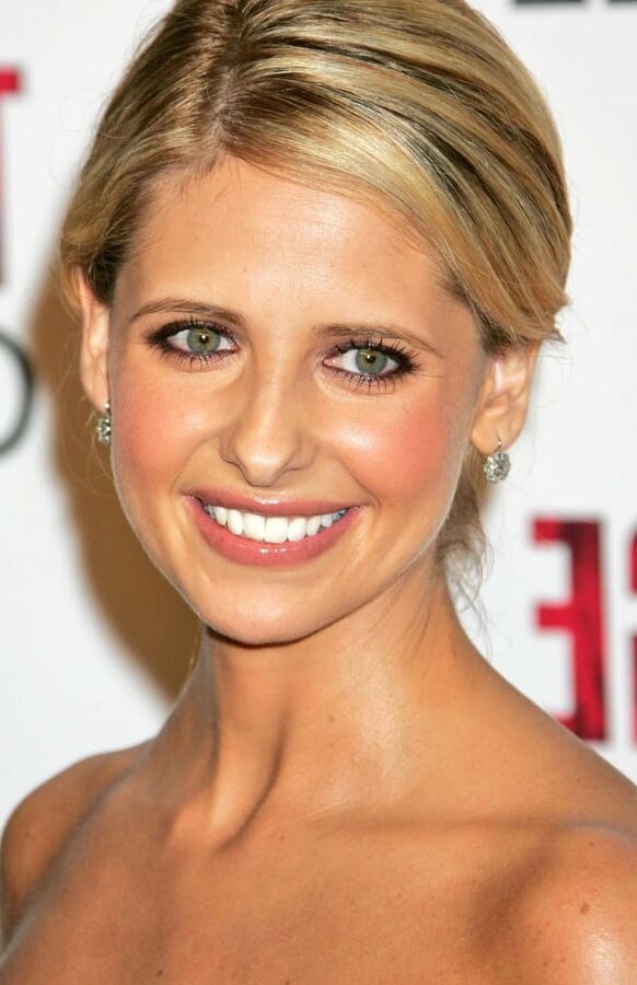 Sexy Sarah Michelle Gellar - Prem