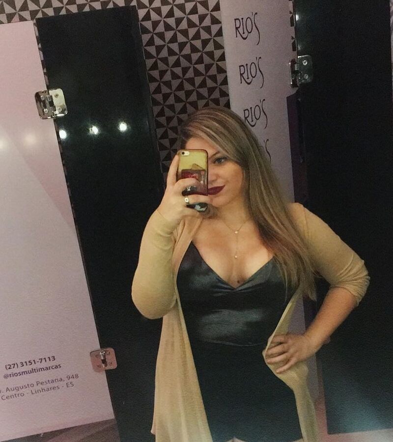Gordinha branca peituda