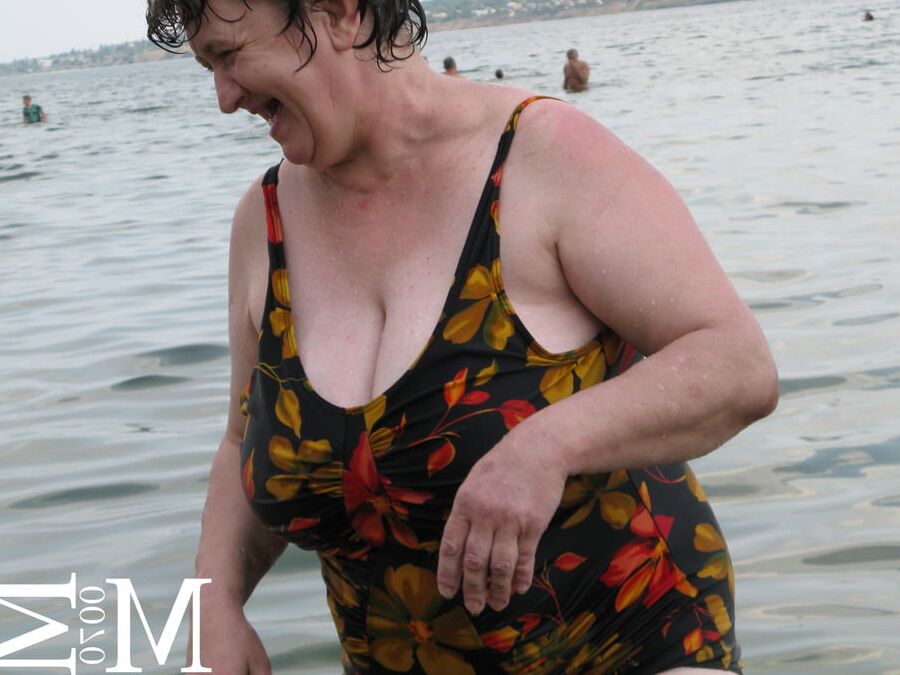 Huge Tits Milfs And Grannies