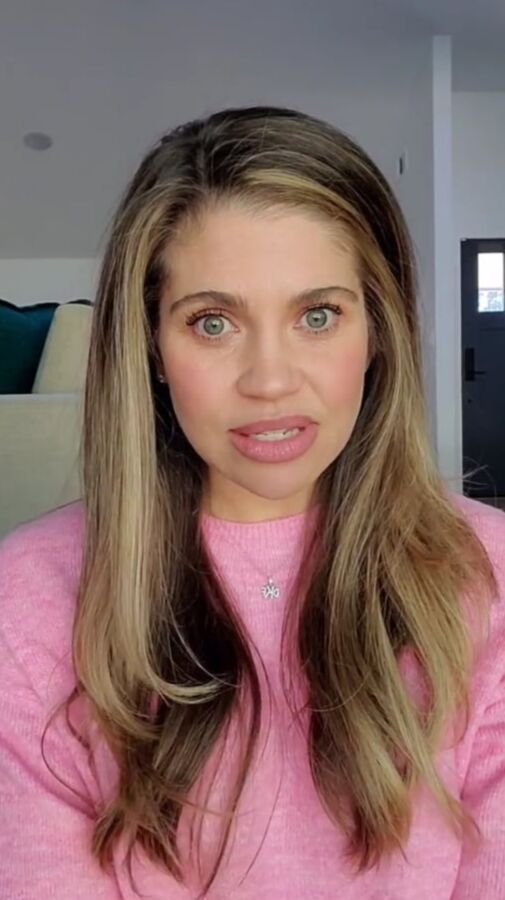 DICK SUCKING LIPS