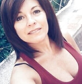 brunette top ms V