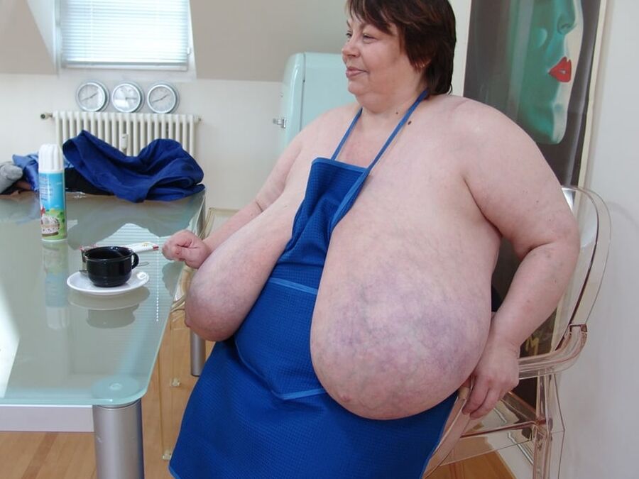 Mature bbw huge tits