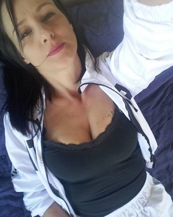 Serbian Milf Tina