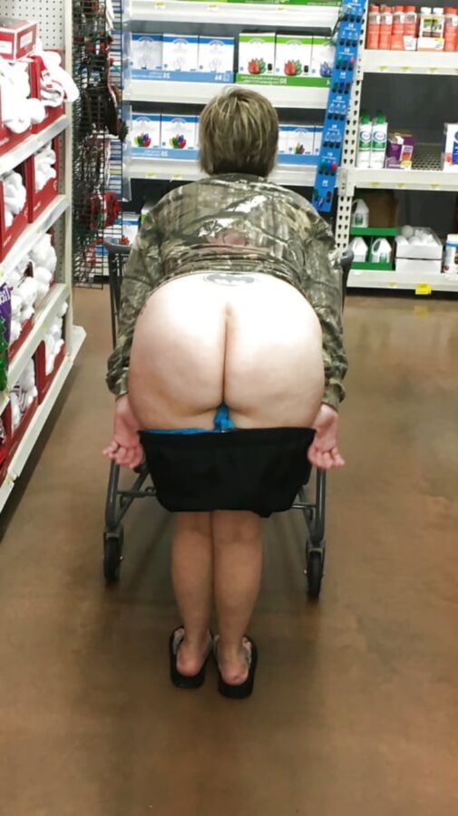MOMMY&;S DEEP OPEN BUTTHOLE
