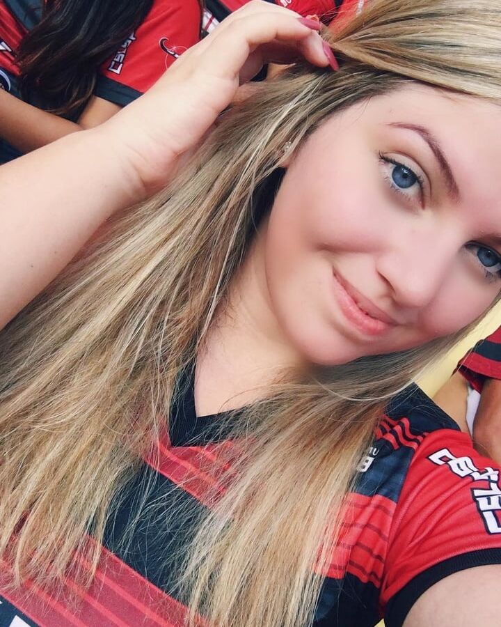 Gordinha branca peituda