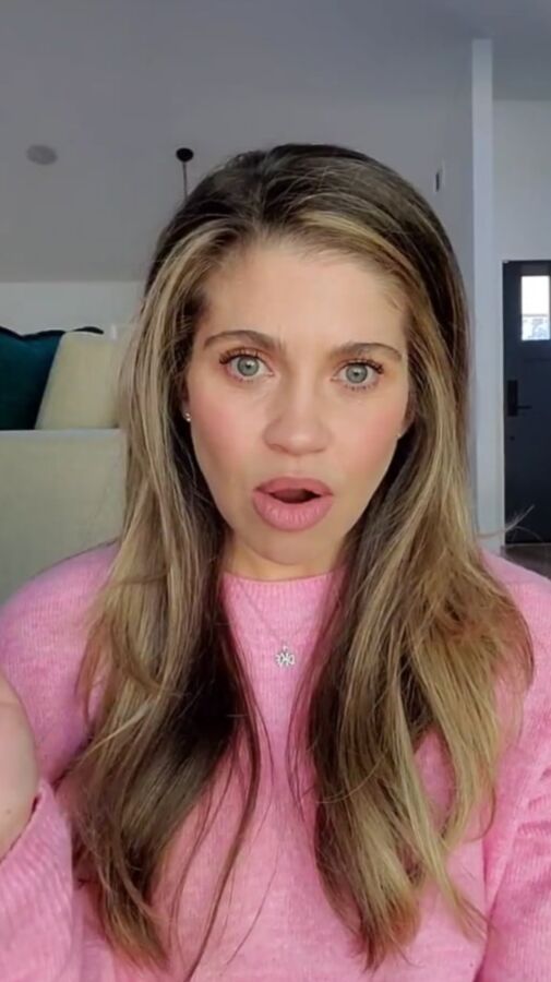 DICK SUCKING LIPS