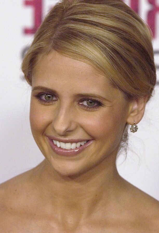 Sexy Sarah Michelle Gellar - Prem