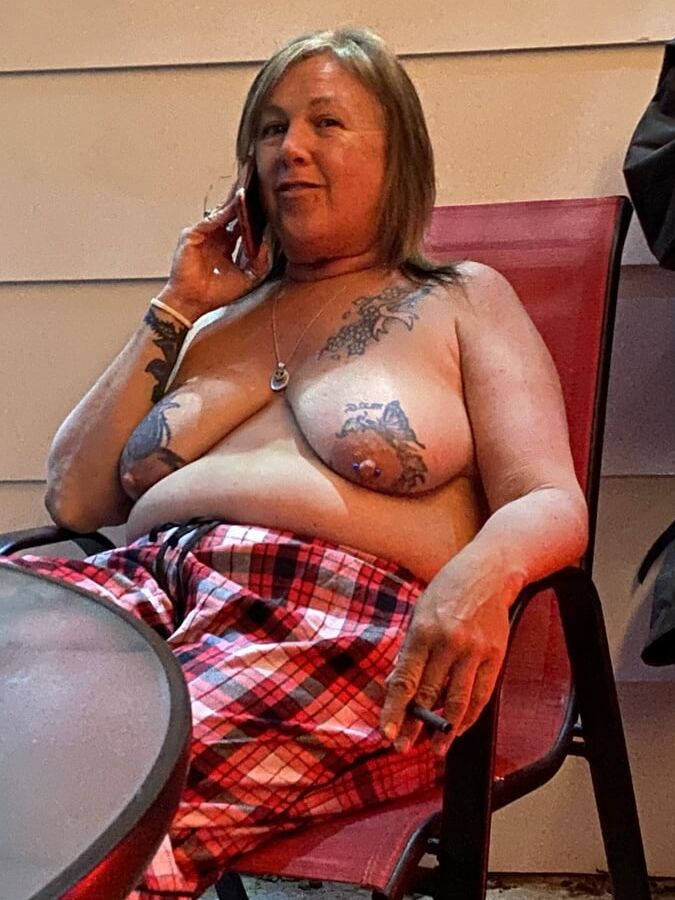 Those saggy titties