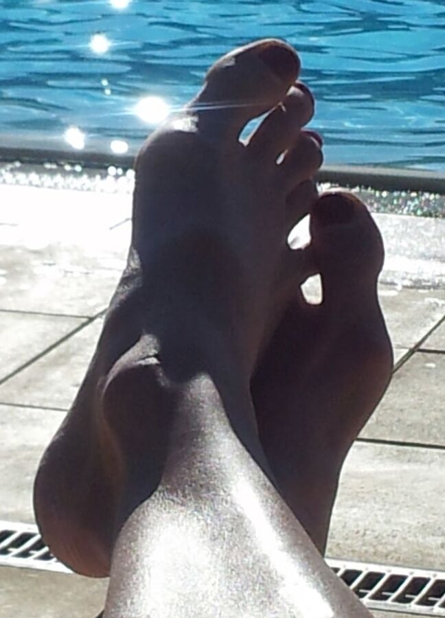 Feet of girlfriends