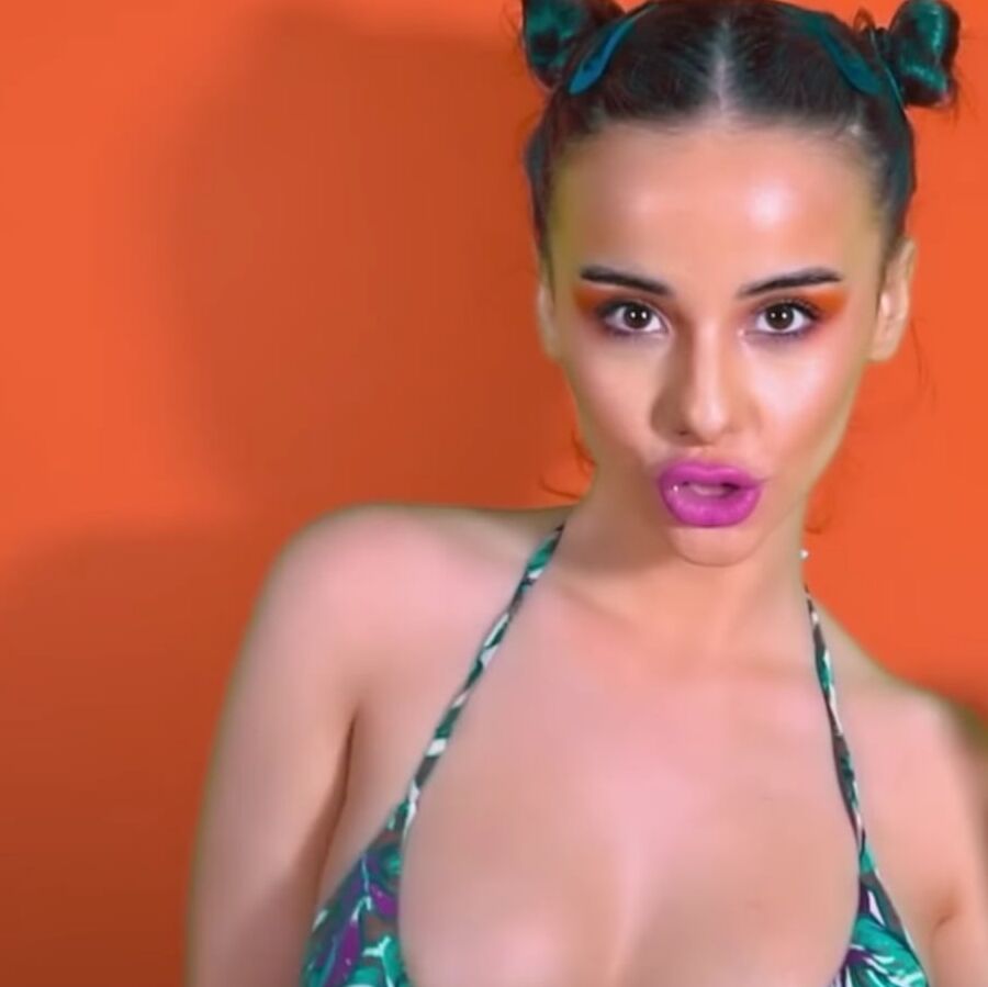 Rina Balaj Hot