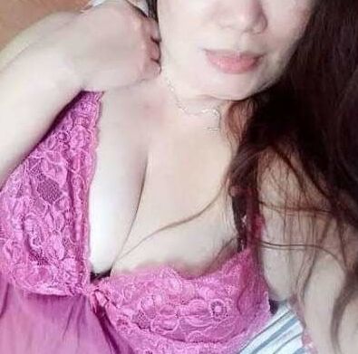 Ibu besar di rumah