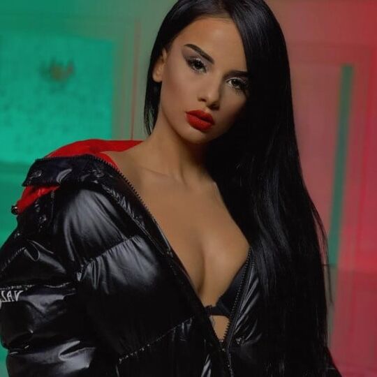 Rina Balaj Hot