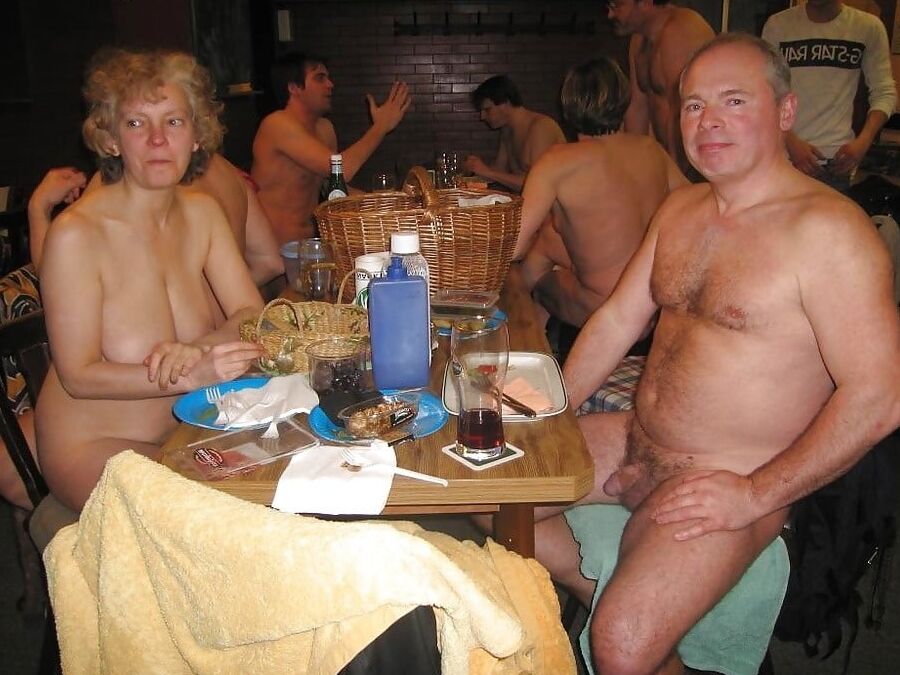 NUDE COUPLES