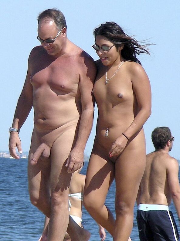 NUDE COUPLES