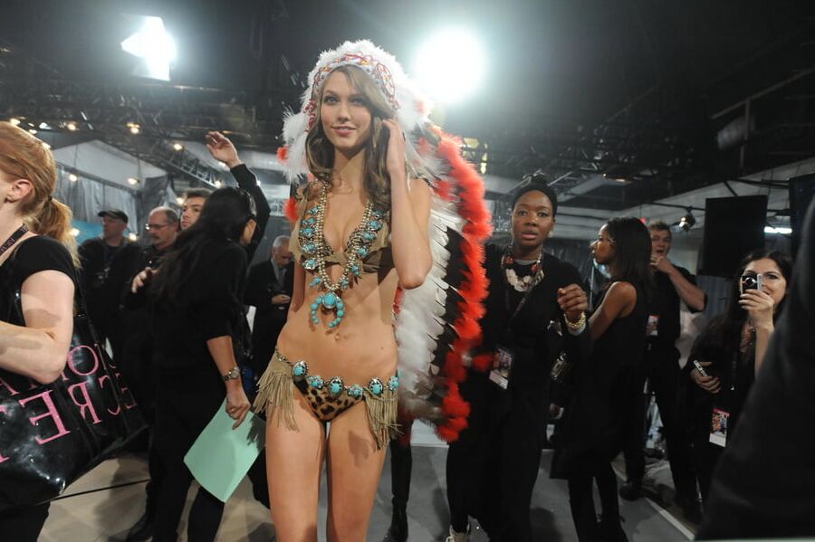 Sexy Karlie - VS Runway