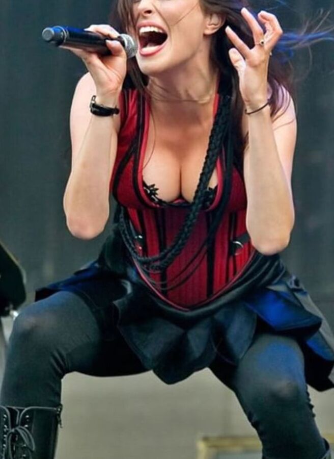 Metal Girls Like It Hard