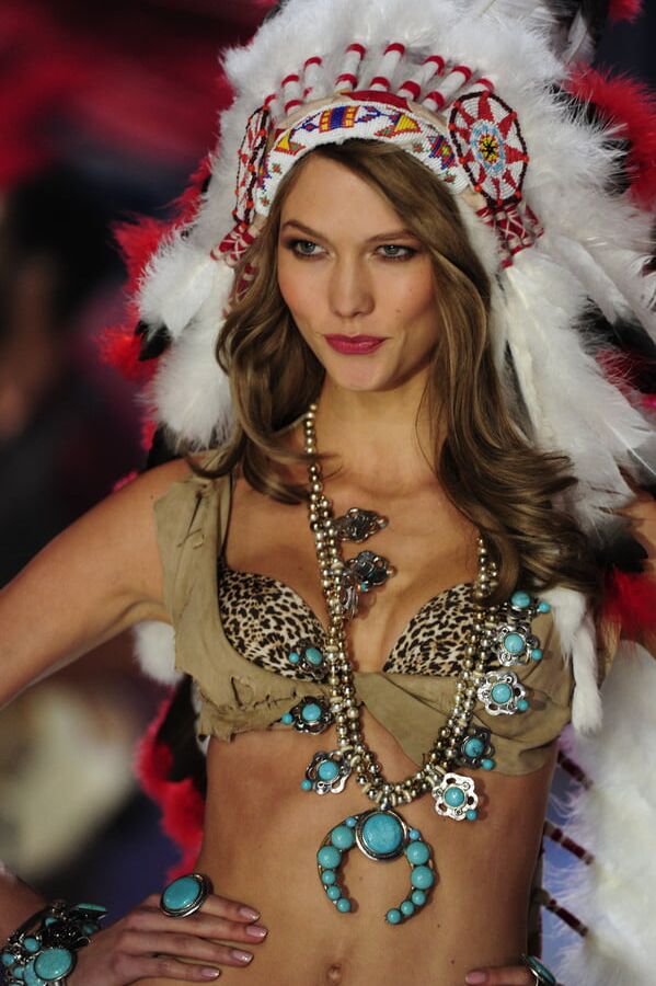 Sexy Karlie - VS Runway