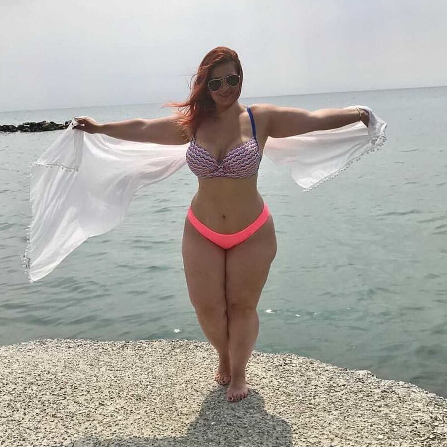 Fleshy curvy bikinis babes