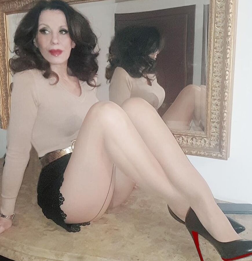 Escorts, hookers and prostitutes