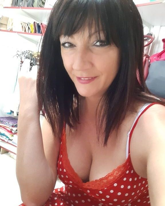 Serbian Milf Sneza