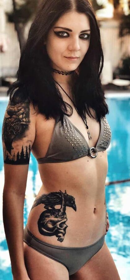 Metal Girls Like It Hard