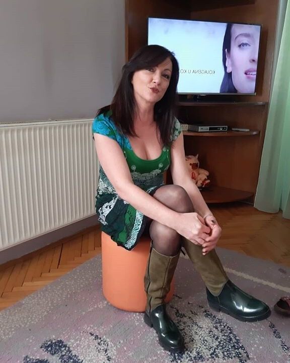 Serbian Milf Sneza