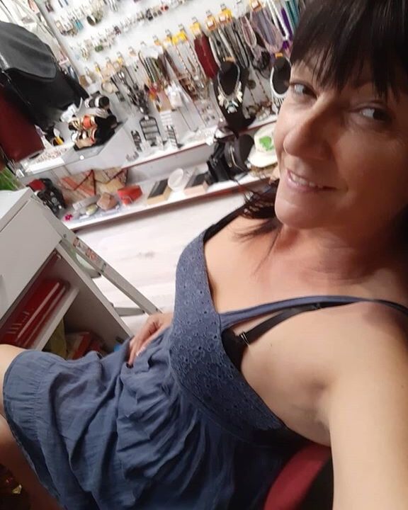 Serbian Milf Sneza