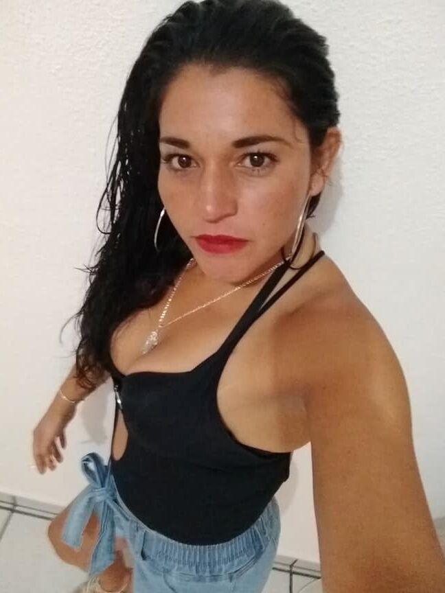madurita de culiacan coqueta, morenita y de buen cuerpo