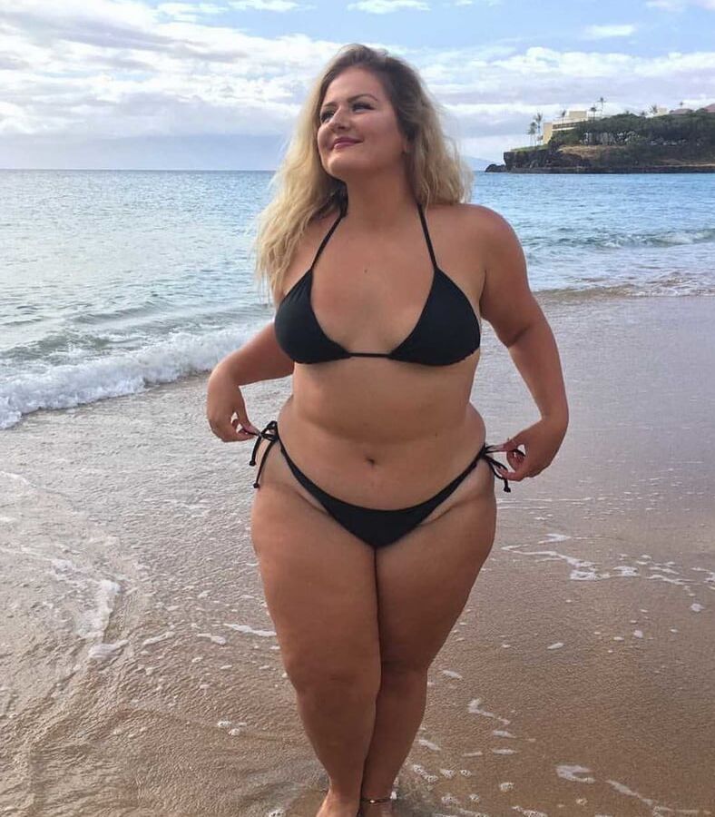 Fleshy curvy bikinis babes