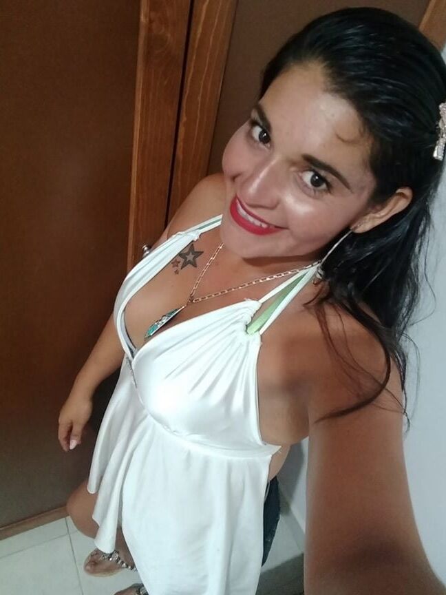 madurita de culiacan coqueta, morenita y de buen cuerpo