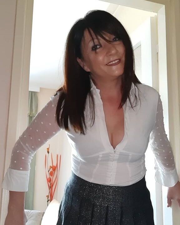 Serbian Milf Sneza