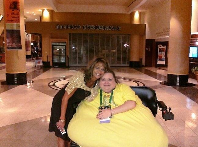Fat Chicks With Skinny Friends