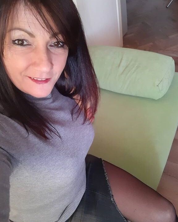 Serbian Milf Sneza