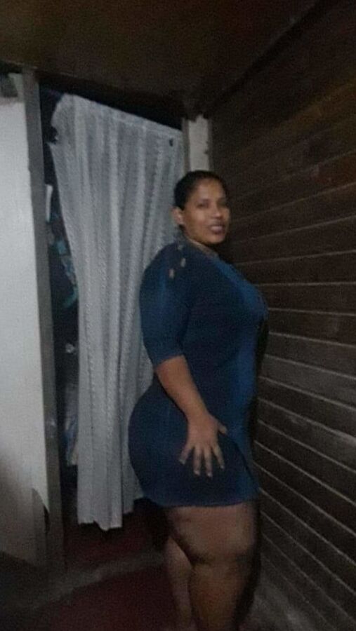 Morena nalgona