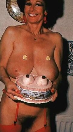 Pat Wynn milf vintage