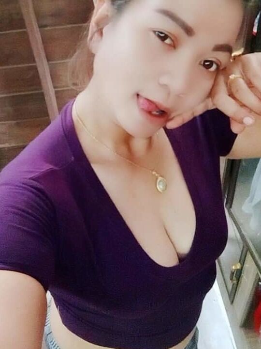 Big tits girls.