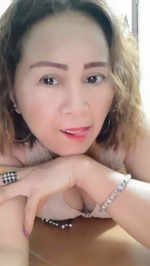 Janda, Tetek besar, Badan kecil