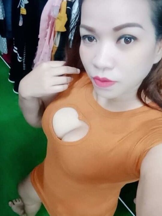 Big tits girls.