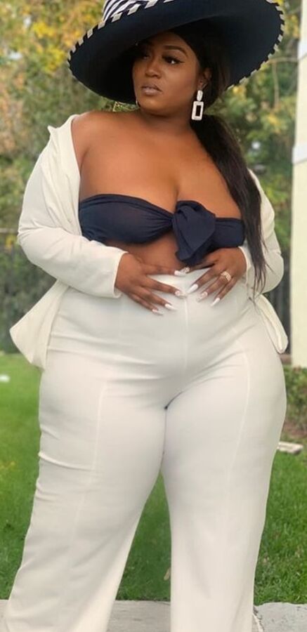 Mega chunky bbw pear shanta