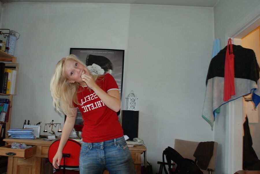 Katja - Webslut for repost and exposure