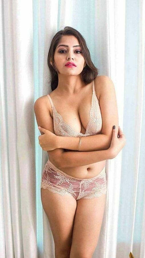 DESI RANDOM BEAUTIES