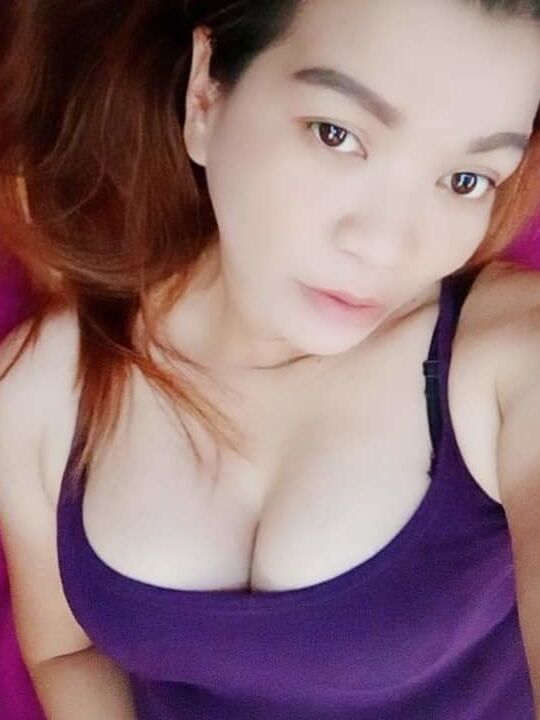 Big tits girls.