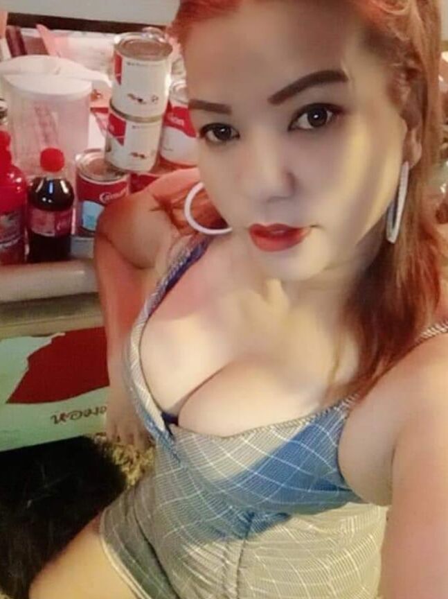 Big tits girls.