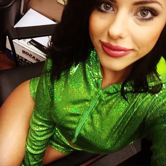 Adriana Chechik Instagram
