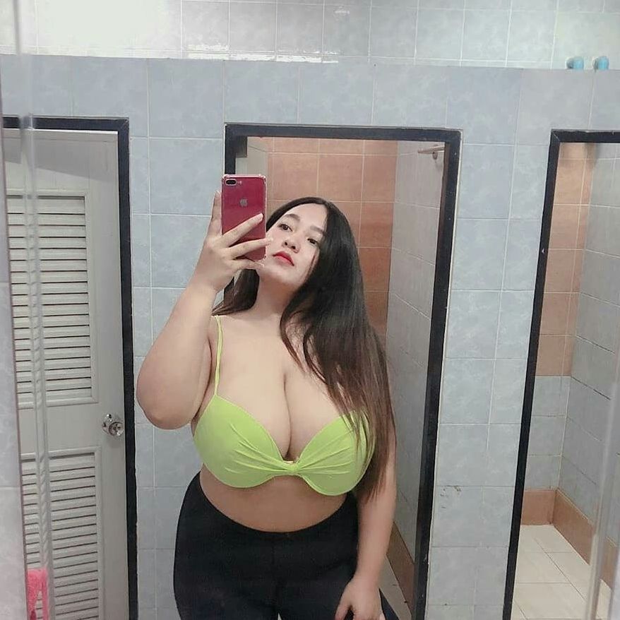 UnbelievableBoobs