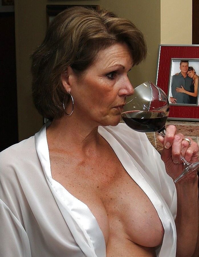 Grannies matures milf housewives amateurs